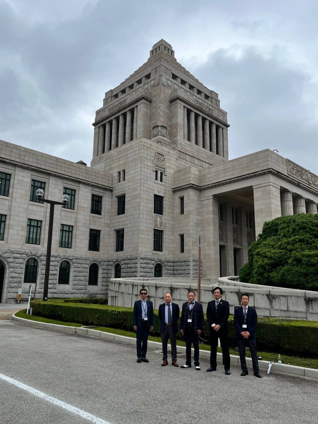 豊田支部　三役　国会視察報告